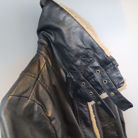 Faux Leather Sherpa Jacket - Picture 7 of 9